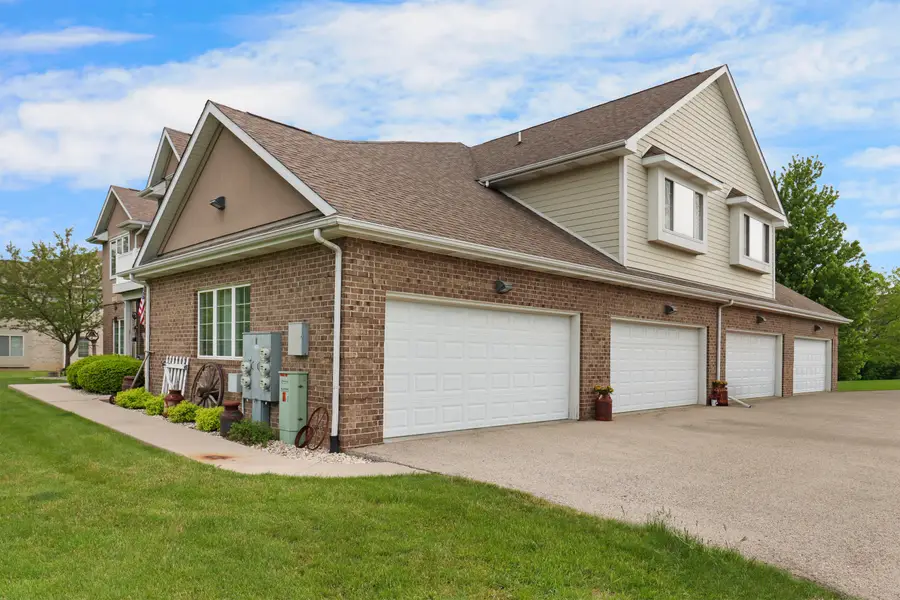 9284 66th Ave, Pleasant Prairie, WI 53158 - #3