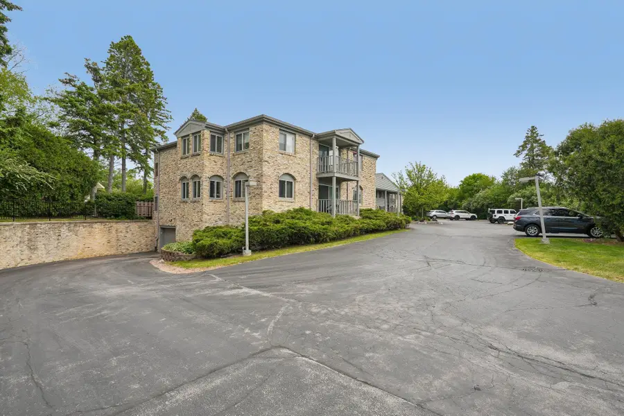 7234 N Green Bay Ave, Glendale, WI 53209 - #2