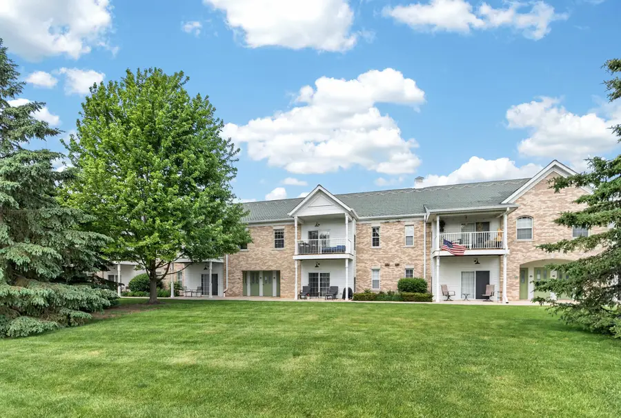 2704 Northview Rd, Waukesha, WI 53188 - #2