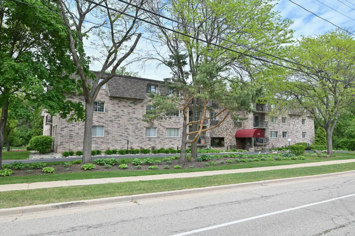 1730 W Green Tree Rd, Glendale, WI 53209 - #1