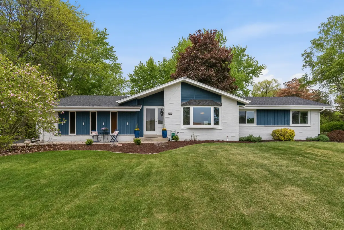 11311 N St James Ln, Mequon, WI 53092 - #1