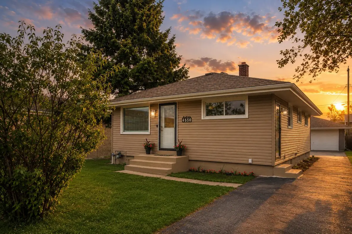 4550 S 47th St, Greenfield, WI 53220 - #1