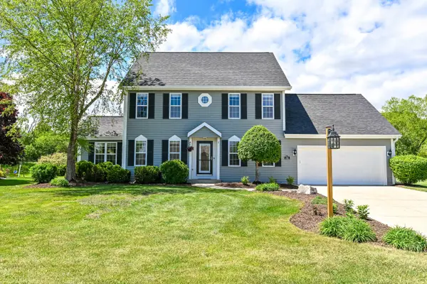 W231N7953 Martin Ct, Sussex, WI 53089