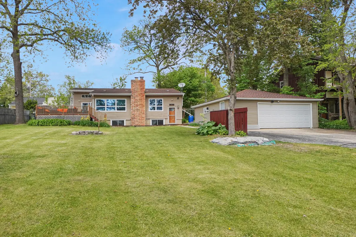 528 Wahl Ave, Mukwonago, WI 53149 - #1