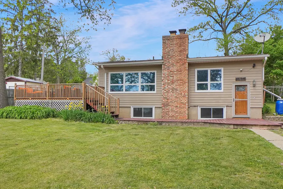 528 Wahl Ave, Mukwonago, WI 53149 - #2