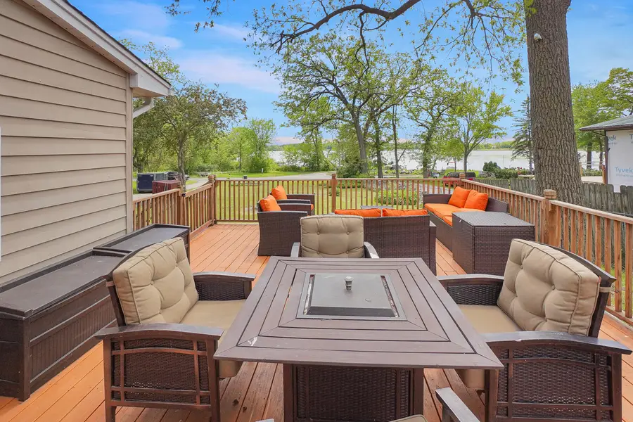 528 Wahl Ave, Mukwonago, WI 53149 - #3