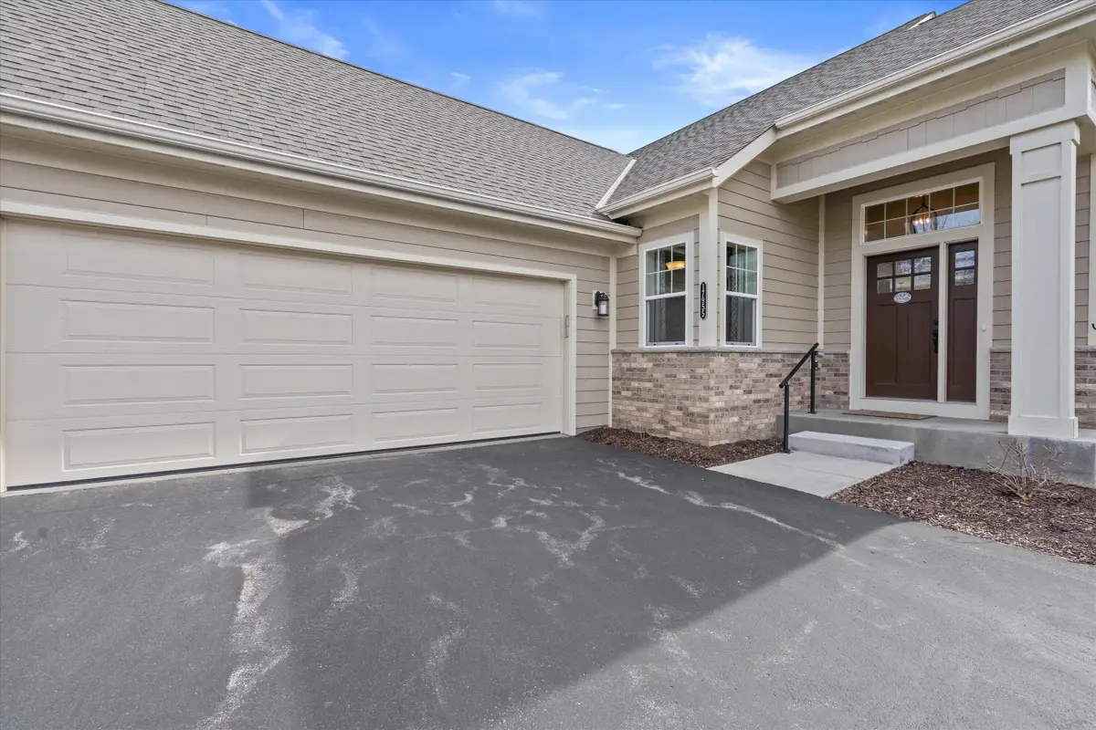 17955 Ashlea Dr, Brookfield, WI 53045 - #1