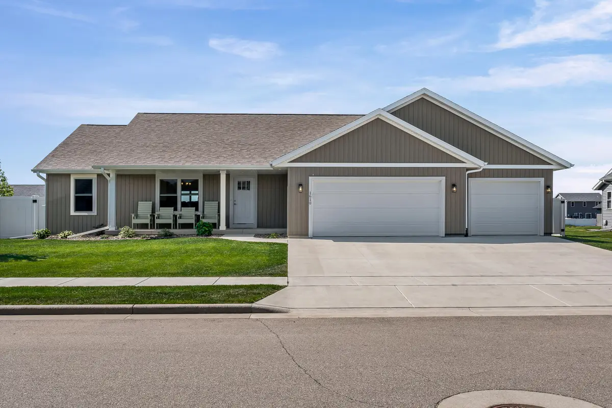 1610 Fox Glove St, Holmen, WI 54636 - #1