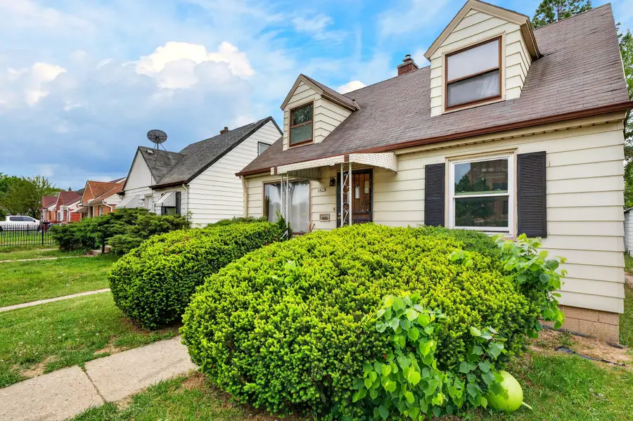 4455 N Teutonia Ave, Milwaukee, WI 53209 - #3