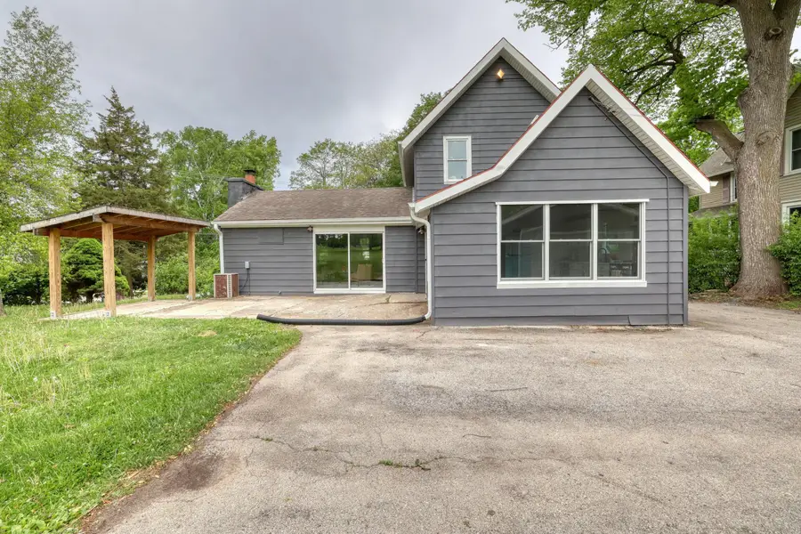 507 NW Barstow St, Waukesha, WI 53188 - #2