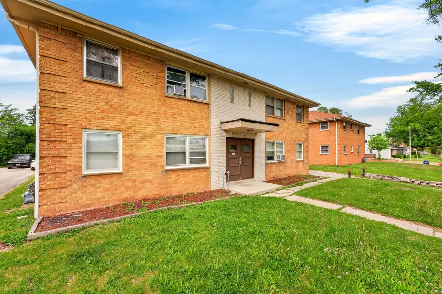 5412 W Mill Rd, Milwaukee, WI 53218 - #3