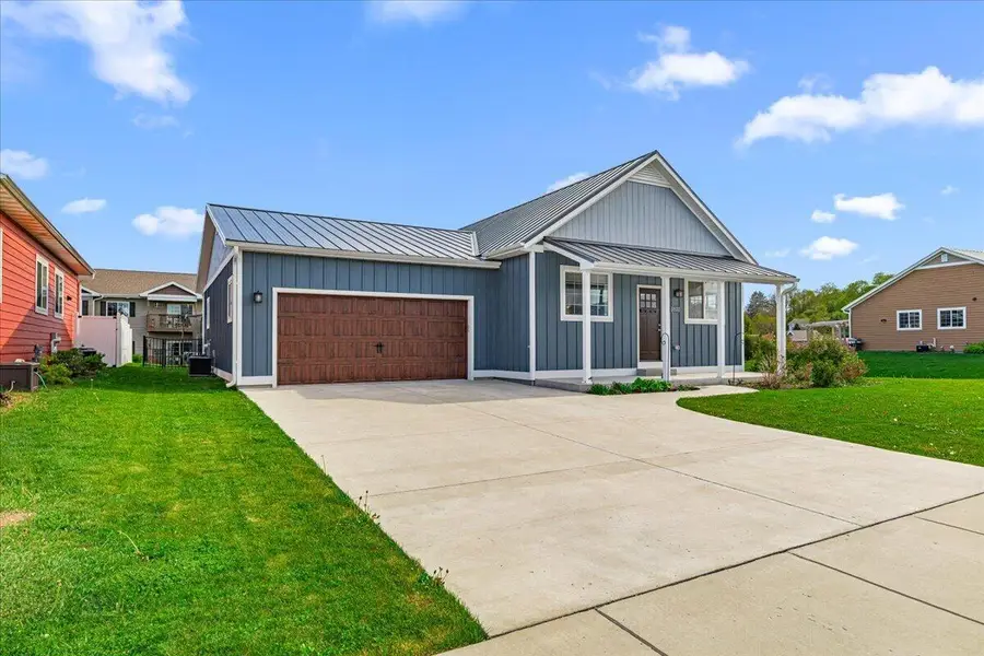 1821 Farm View Dr, Port Washington, WI 53024 - #2