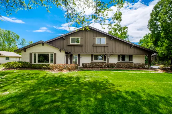 15035 Pomona Rd, Brookfield, WI 53005