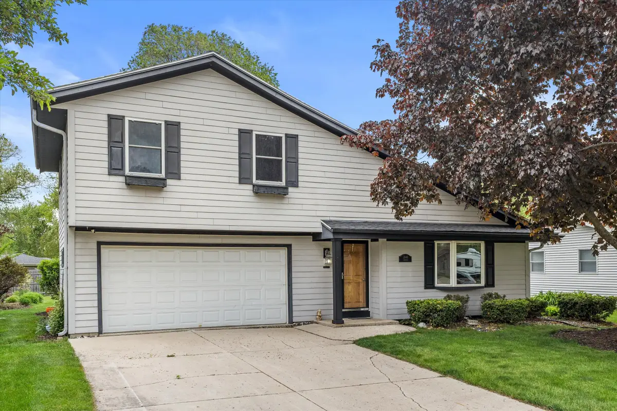 2640 Moraine Ct, Caledonia, WI 53402 - #1