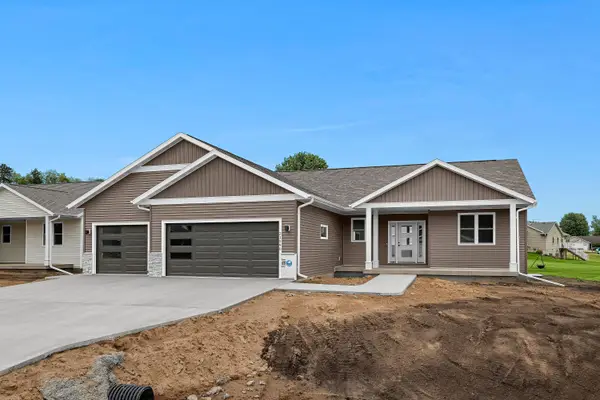 21590 Somerset Down Ln, Galesville, WI 54630