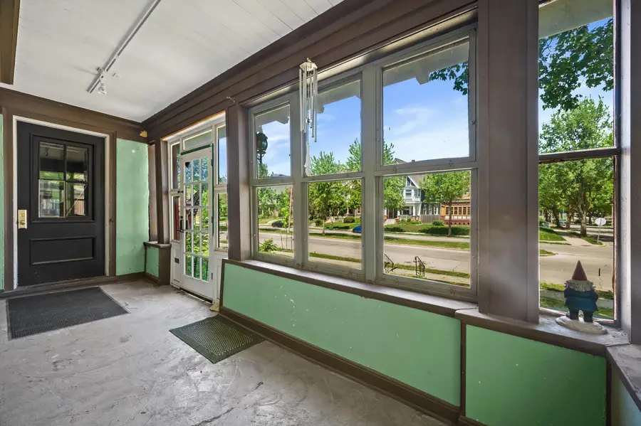 2903 W Mckinley Blvd, Milwaukee, WI 53208 - #2