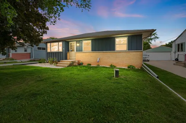 5427 S 112th St St, Hales Corners, WI 53130