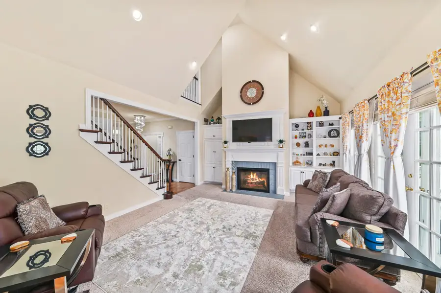 2270 Vincent Dr, Brookfield, WI 53045 - #3