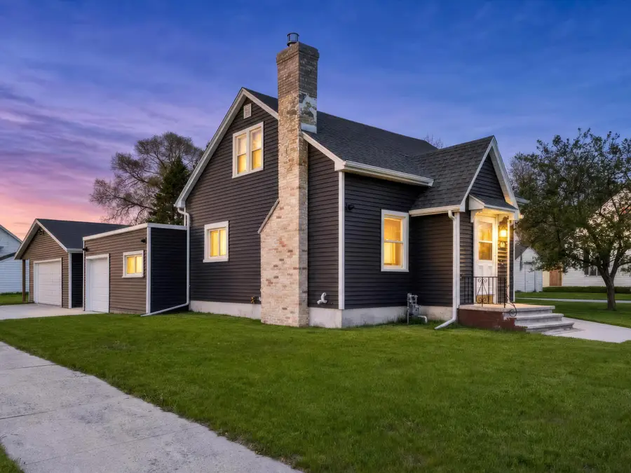 1924 24th St, Two Rivers, WI 54241 - #2