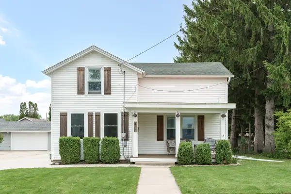 411 N Warren St, Watertown, WI 53098