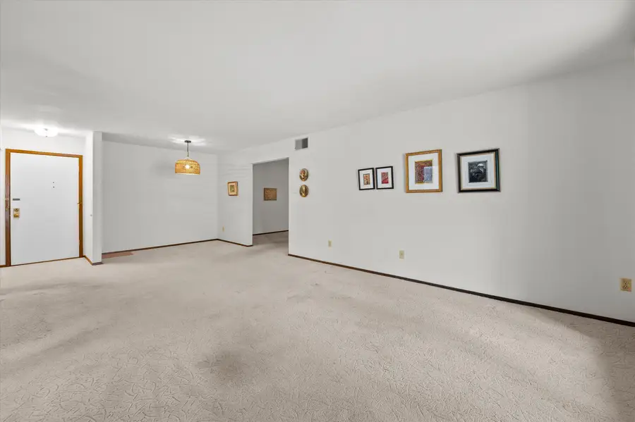 1906 E Shorewood Blvd, Shorewood, WI 53211 - #3