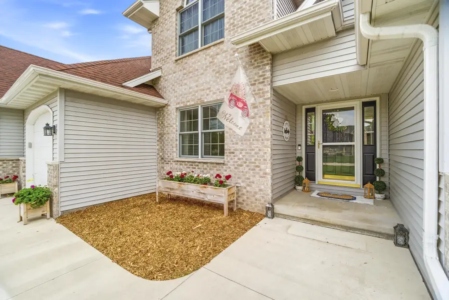 W5148 Kennedy Dr, Fond Du Lac, WI 54937 - #2
