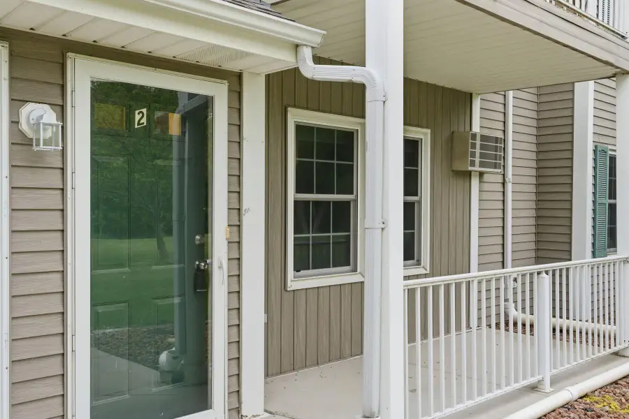 214 Minz Park Cir, West Bend, WI 53095 - #3