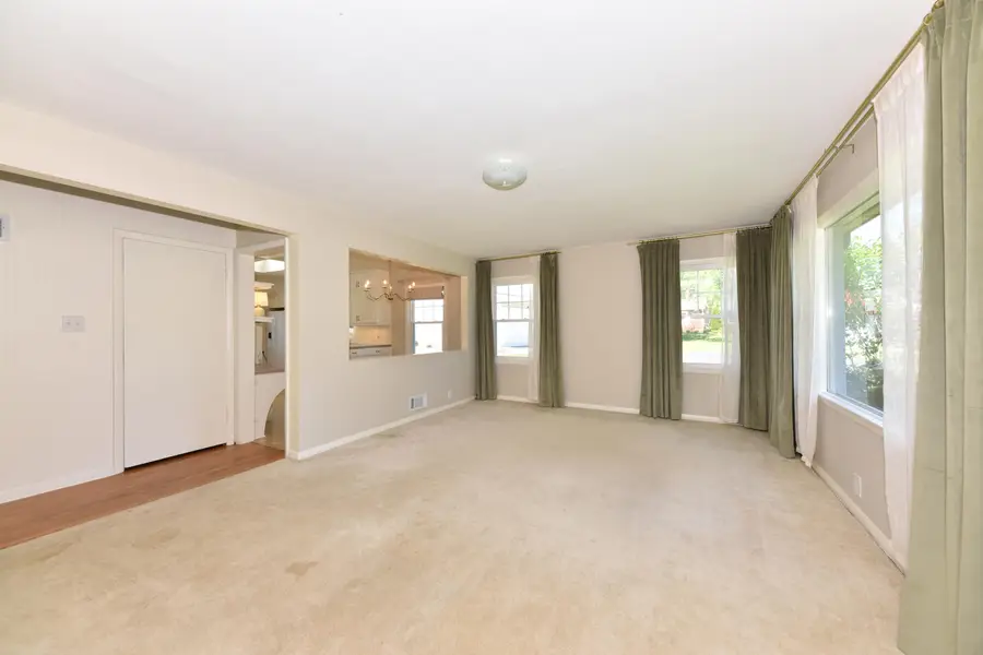 8125 N Santa Monica Blvd, Fox Point, WI 53217 - #3