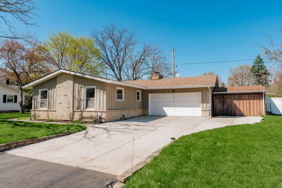 9814 W Green Tree Rd, Milwaukee, WI 53224 - #3