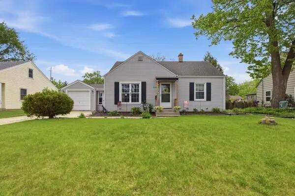W164N8451 Hiawatha Ave, Menomonee Falls, WI 53051 - #1