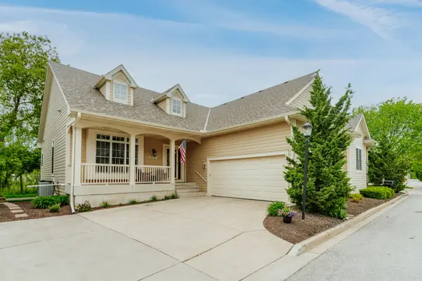 N63W23905 Terrace Dr, Sussex, WI 53089