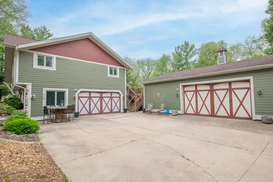 N29W29951 Shel-mar Dr, Pewaukee, WI 53072 - #3