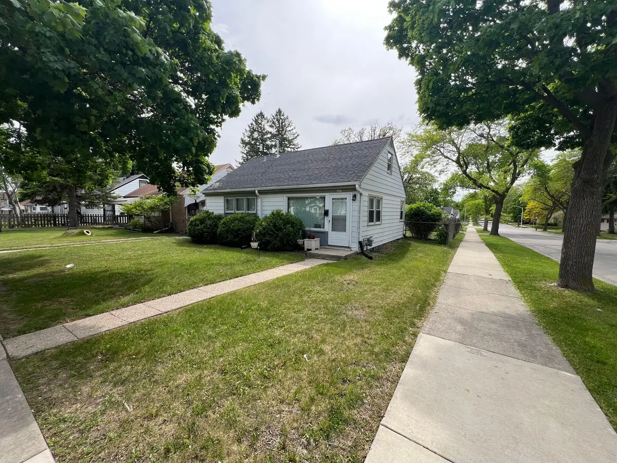 5279 N 44th St, Milwaukee, WI 53218 - #1