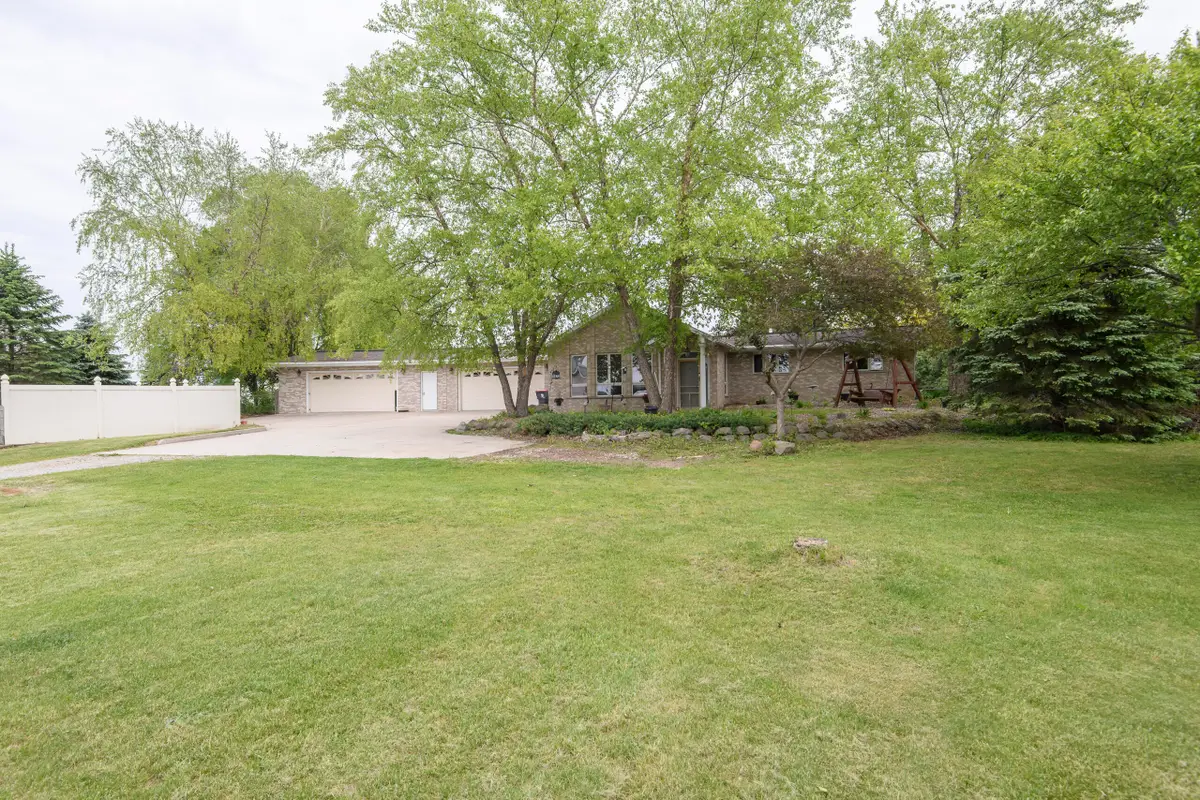 N8154 Lange Ln, Watertown, WI 53094 - #1