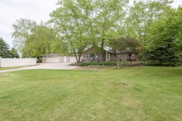 N8154 Lange Ln, Watertown, WI 53094