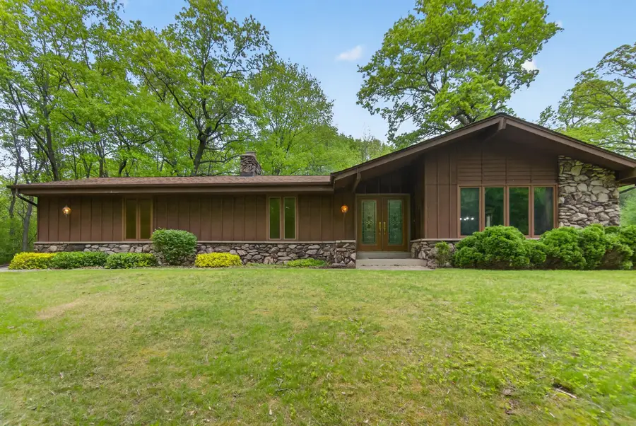 W284S3590 Grouse Ct, Genesee, WI 53189 - #2