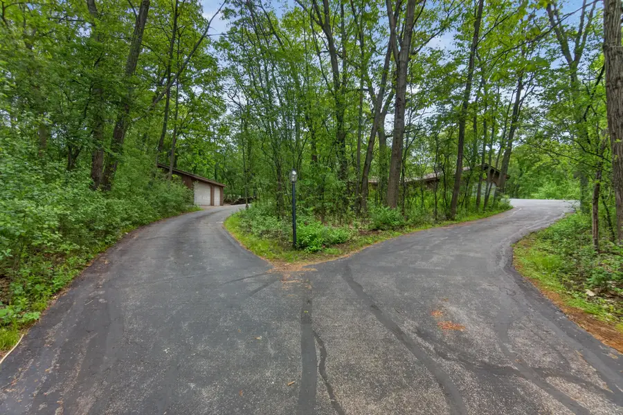 W284S3590 Grouse Ct, Genesee, WI 53189 - #3