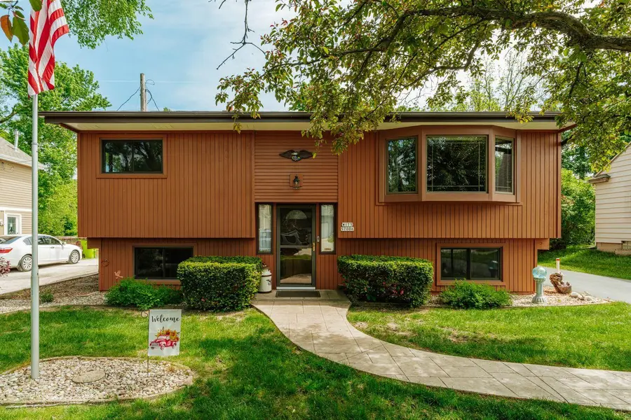 W175S7006 Hiawatha Dr, Muskego, WI 53150 - #2