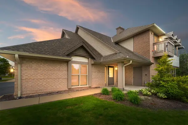 7571 W Tuckaway Pines Cir, Franklin, WI 53132
