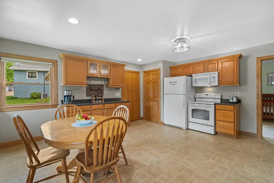 1971 Cascade Dr, Waukesha, WI 53188 - #2
