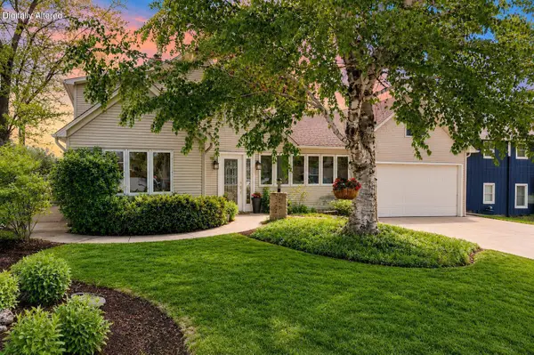 11829 218 Ave, Salem Lakes, WI 53104