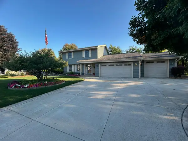 S76W16205 Bridgeport Way, Muskego, WI 53150