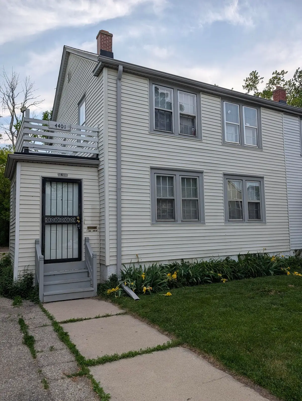 4401 N 25 St, Milwaukee, WI 53209 - #1