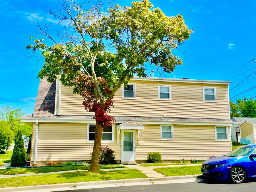 2131 W Layton Ave, Milwaukee, WI 53221 - #3