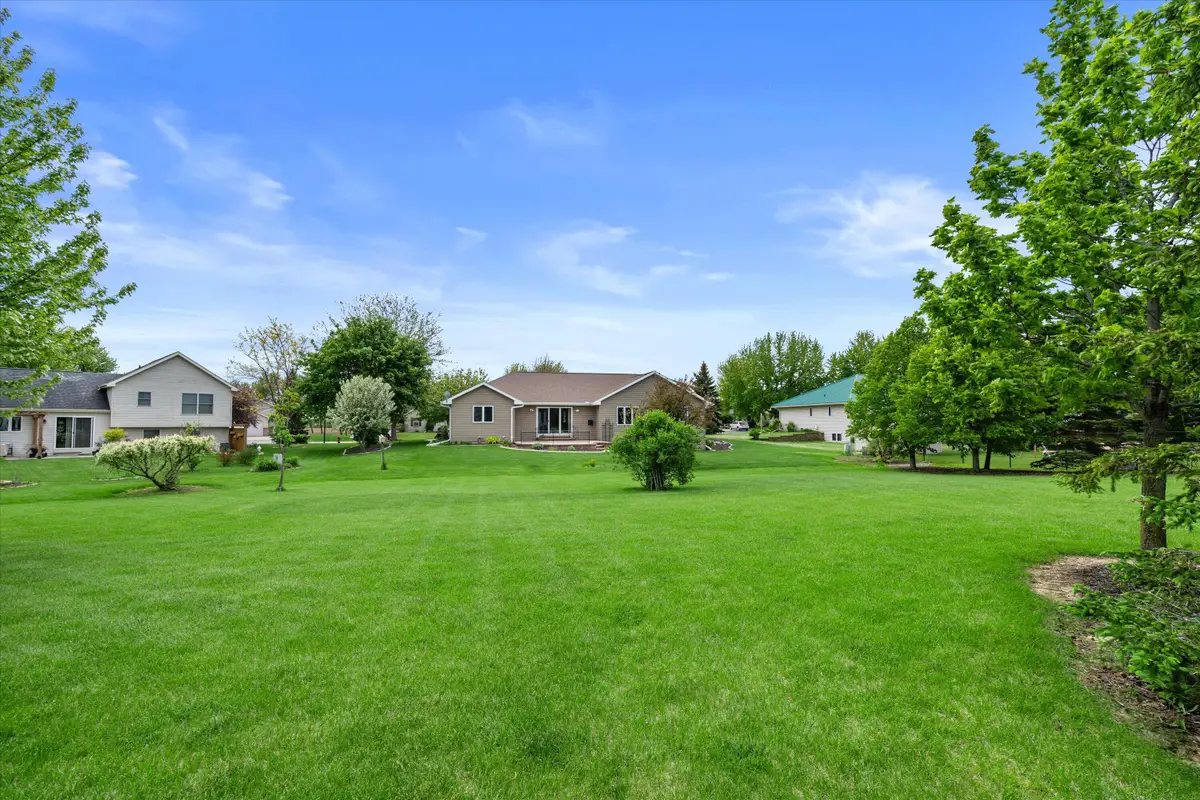 376 Minde Ct, Holland, WI 54130 - #1