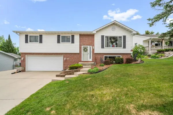 3227 Windsor Pl, West Bend, WI 53090