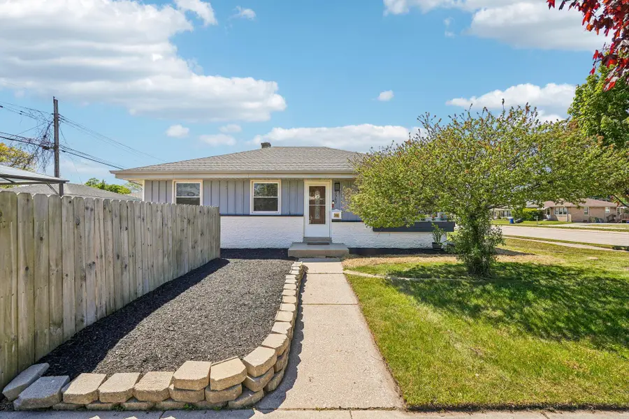 3940 Lasalle St, Racine, WI 53402 - #2