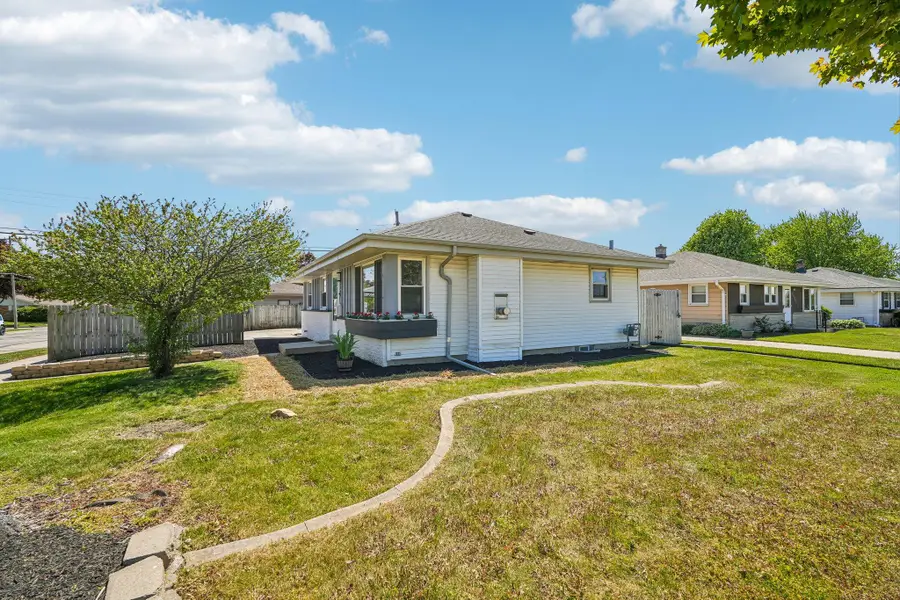 3940 Lasalle St, Racine, WI 53402 - #3