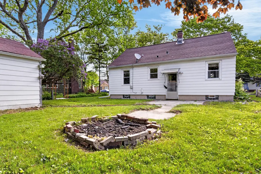 2420 S 12th St, Sheboygan, WI 53081 - #2