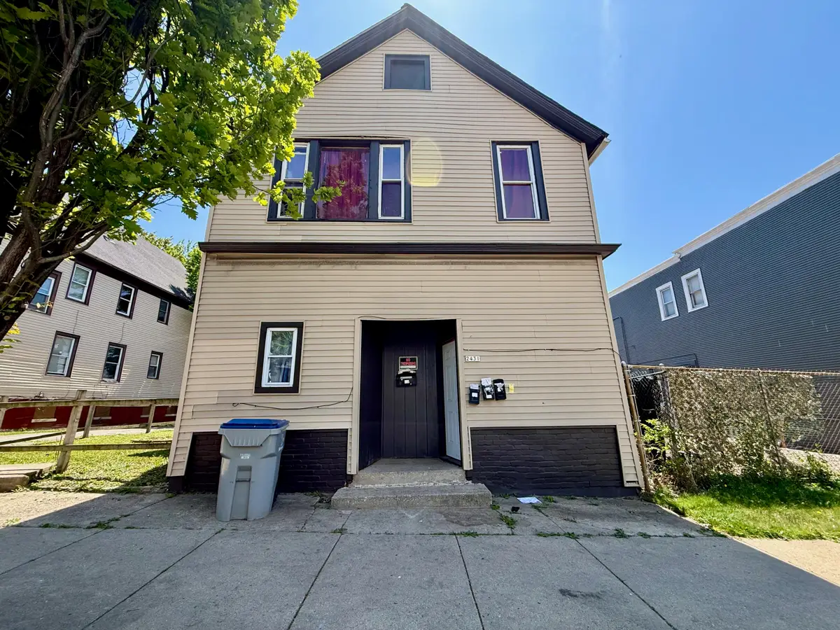 2429 W Mitchell St, Milwaukee, WI 53204 - #1